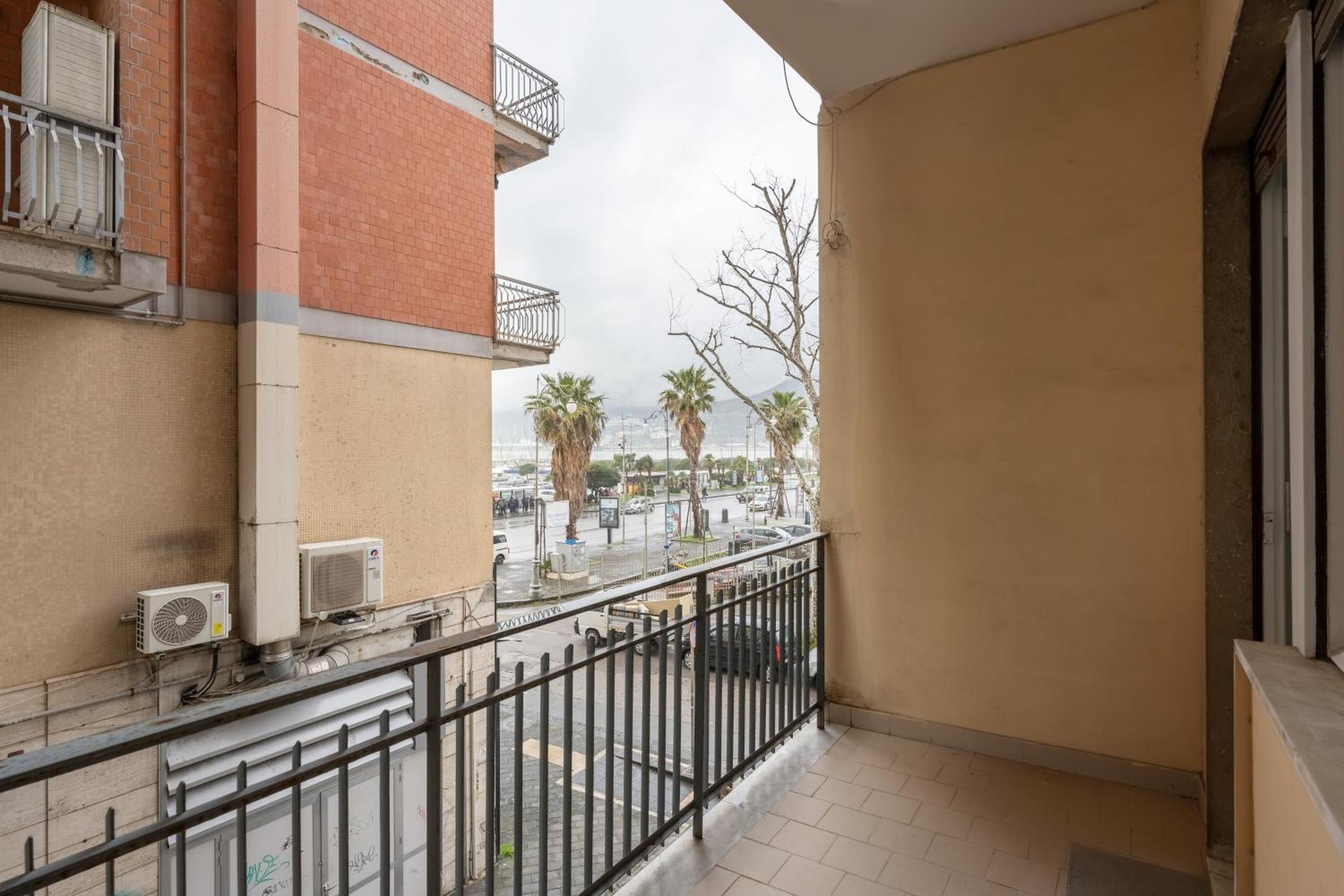 Affittacamere Central Concordia Salerno Buitenkant foto