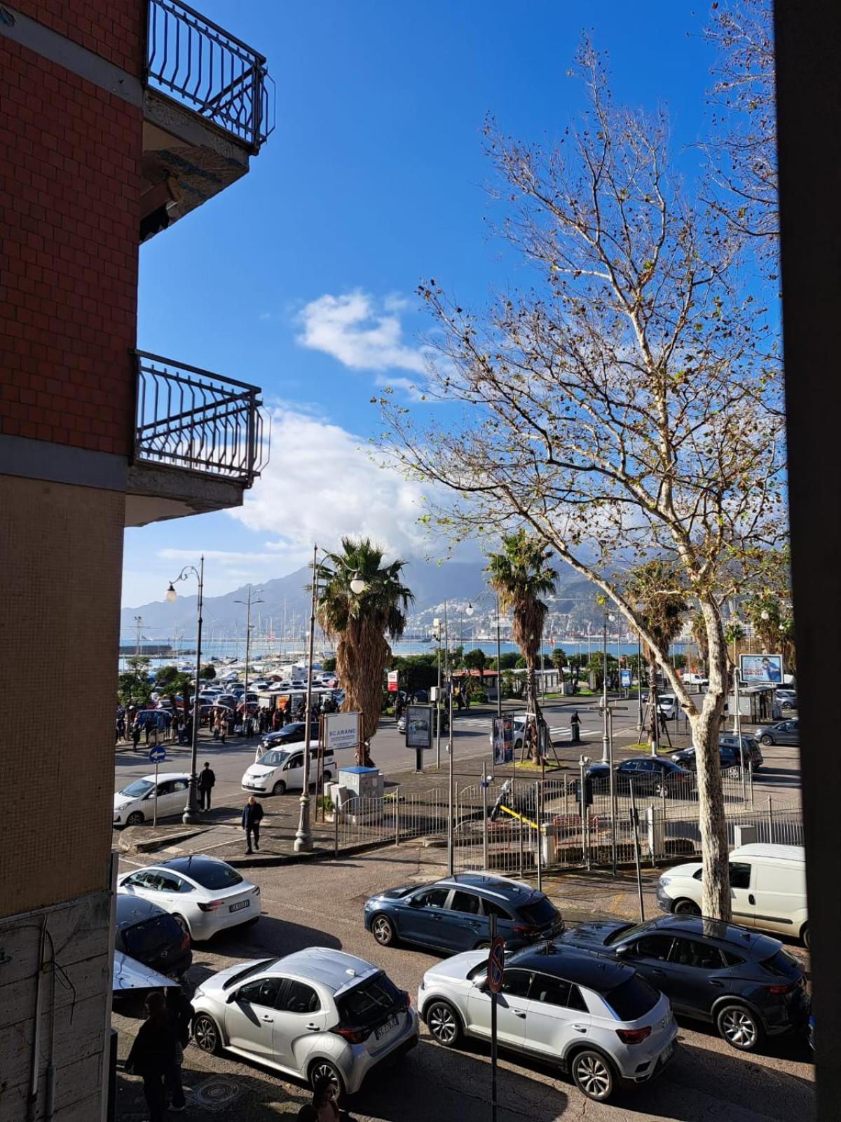 Affittacamere Central Concordia Salerno Buitenkant foto